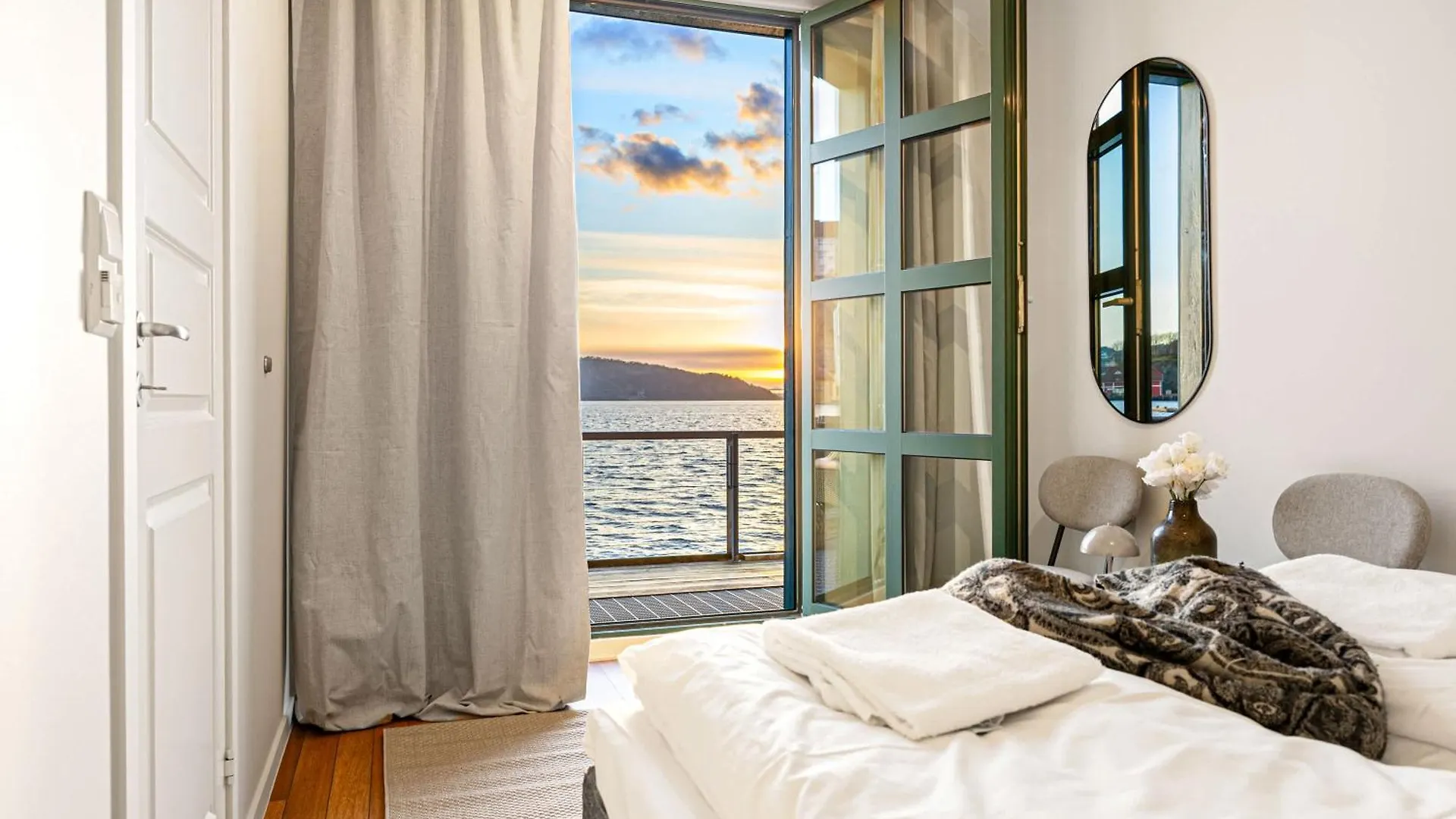 Heimby Homes - Seaside Balcony Stay Bergen Norsko
